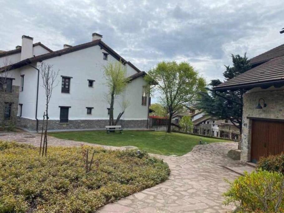 Un Encanto De Duplex Χάκα Εξωτερικό φωτογραφία